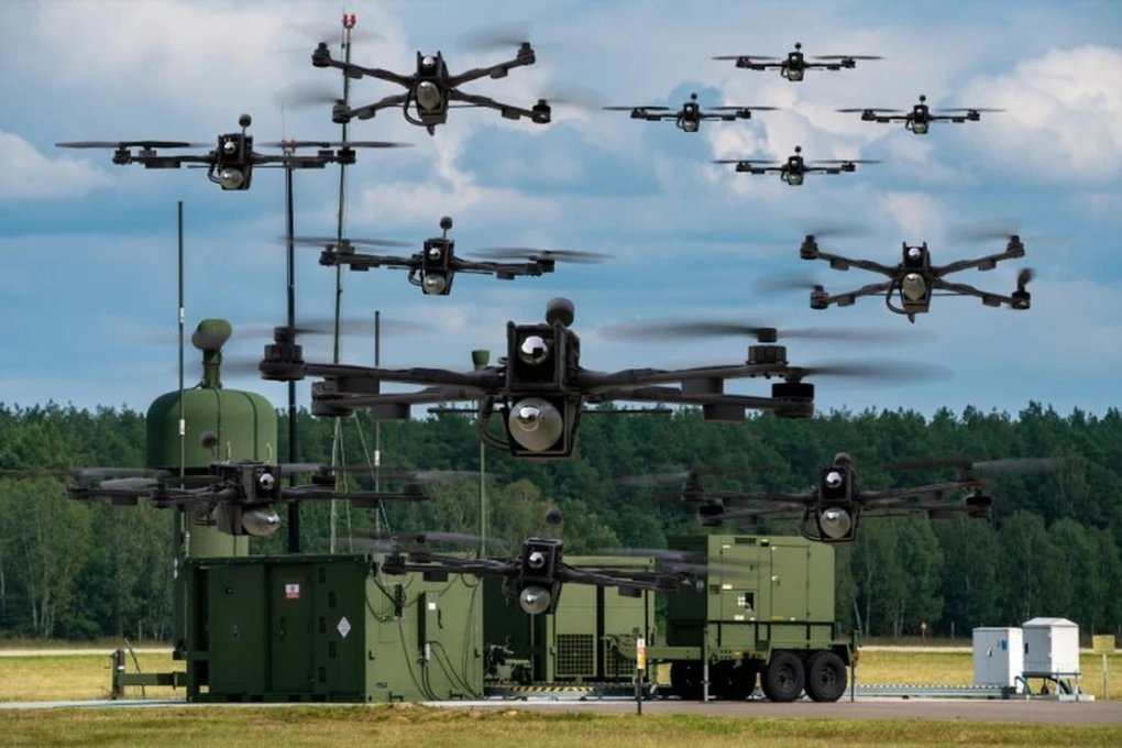 Ukrainian UAVs massively attack Russia 0
